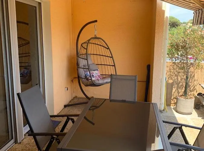 Marinella, Vue Panoramique, Superbe T2 A 150 M Daire